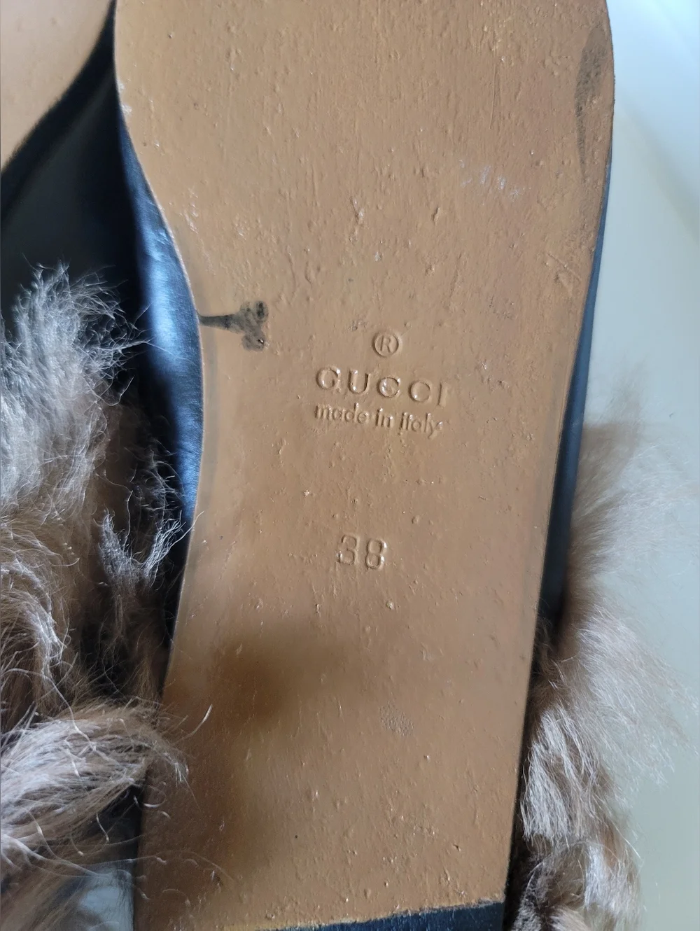 Gucci - Black Princeton Leather Fur Lined Mules - size 38 - Picture 2 of 8